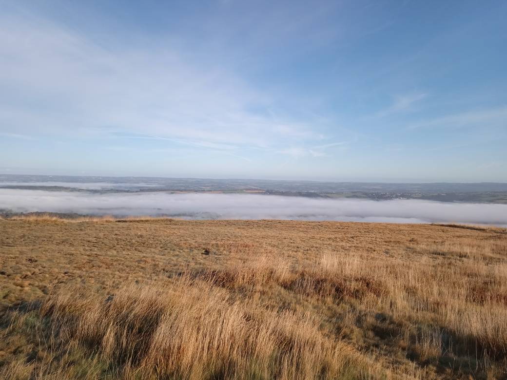 Le Menez Hom sur les nuages